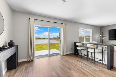 Casa en venta en Wesley Chapel, Florida, 5 dormitorios, 242.01 m2 № 2138090 - foto 19