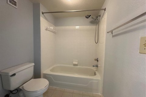 Condominio en alquiler en Orlando, Florida, 2 dormitorios, 100.33 m2 № 2092943 - foto 4