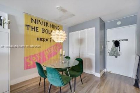 Condominio en venta en Miami Beach, Florida, 1 dormitorio, 61.13 m2 № 1981222 - foto 3