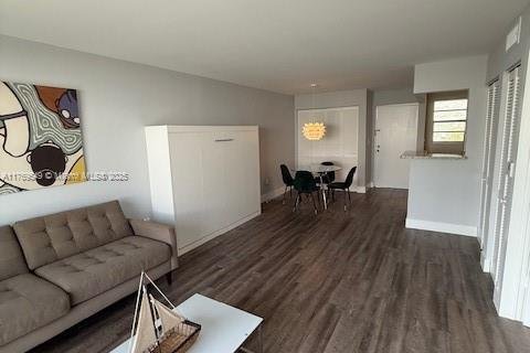 Condominio en venta en Miami Beach, Florida, 1 dormitorio, 61.13 m2 № 1981222 - foto 15