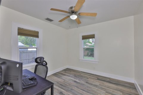 House in Saint Petersburg, Florida 2 bedrooms, 72.28 sq.m. № 1876018 - photo 18