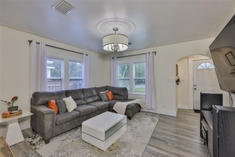 House in Saint Petersburg, Florida 2 bedrooms, 72.28 sq.m. № 1876018 - photo 4