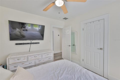 House in Saint Petersburg, Florida 2 bedrooms, 72.28 sq.m. № 1876018 - photo 16