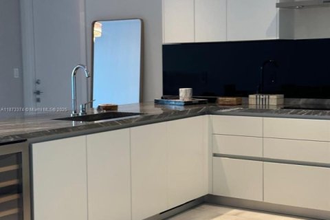 Купить кондоминиум в Майами, Флорида 2 спальни, 160.91м2, № 2014988 - фото 10