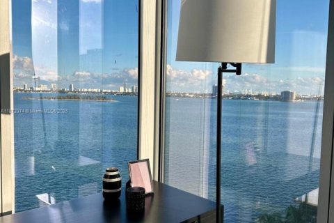 Купить кондоминиум в Майами, Флорида 2 спальни, 160.91м2, № 2014988 - фото 7