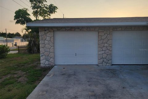 Appartement à louer à Largo, Floride: 2 chambres, 163.14 m2 № 1769510 - photo 4