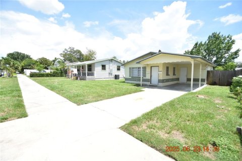 Villa ou maison à louer à Saint Petersburg, Floride: 2 chambres, 113.34 m2 № 1805633 - photo 3