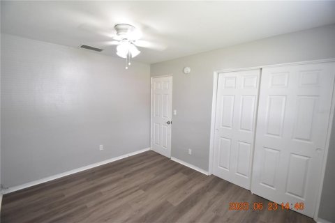 Villa ou maison à louer à Saint Petersburg, Floride: 2 chambres, 113.34 m2 № 1805633 - photo 28
