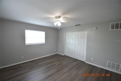 Villa ou maison à louer à Saint Petersburg, Floride: 2 chambres, 113.34 m2 № 1805633 - photo 25