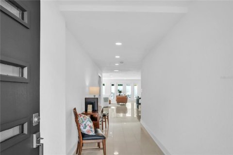 Villa ou maison à vendre à Saint Petersburg, Floride: 4 chambres, 219.25 m2 № 1637688 - photo 6