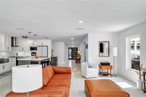 Villa ou maison à vendre à Saint Petersburg, Floride: 4 chambres, 219.25 m2 № 1637688 - photo 13