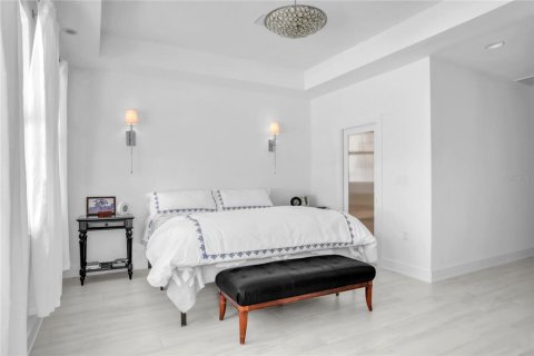 Villa ou maison à vendre à Saint Petersburg, Floride: 4 chambres, 219.25 m2 № 1637688 - photo 21