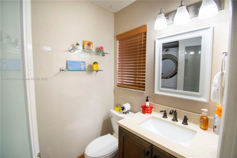 Townhouse in Miami, Florida 3 bedrooms, 117.99 sq.m. № 1890568 - photo 21