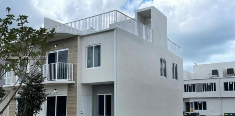 Touwnhouse à Homestead, Floride 4 chambres, 129.88 m2 № 2436141