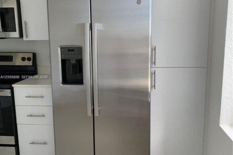 Touwnhouse à vendre à Homestead, Floride: 4 chambres, 129.88 m2 № 2436141 - photo 3