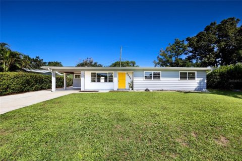 House in Sarasota, Florida 3 bedrooms, 124.12 sq.m. № 2427349