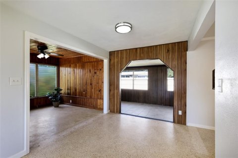 House in Sarasota, Florida 3 bedrooms, 124.12 sq.m. № 2427349 - photo 15