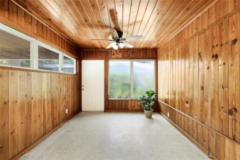 House in Sarasota, Florida 3 bedrooms, 124.12 sq.m. № 2427349 - photo 18