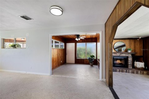 House in Sarasota, Florida 3 bedrooms, 124.12 sq.m. № 2427349 - photo 14