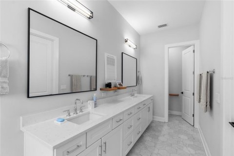 Adosado en venta en Tampa, Florida, 3 dormitorios, 218.32 m2 № 1850189 - foto 21