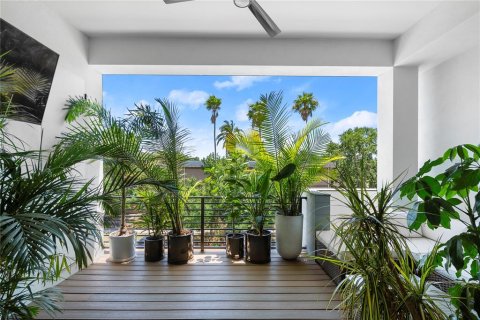 Adosado en venta en Tampa, Florida, 3 dormitorios, 218.32 m2 № 1850189 - foto 27