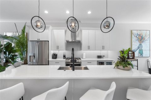 Adosado en venta en Tampa, Florida, 3 dormitorios, 218.32 m2 № 1850189 - foto 10