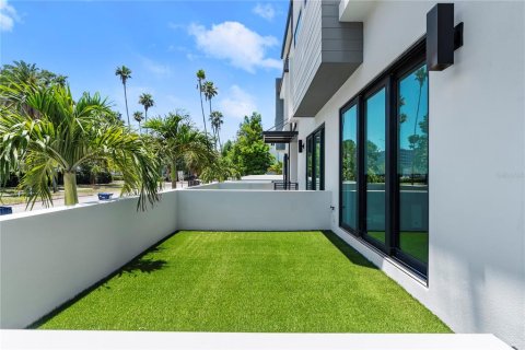 Adosado en venta en Tampa, Florida, 3 dormitorios, 218.32 m2 № 1850189 - foto 3