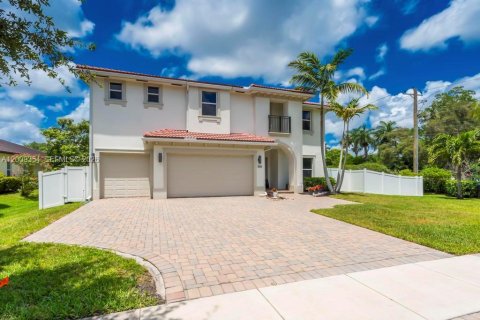 House in Davie, Florida 6 bedrooms, 512.45 sq.m. № 2072820 - photo 21