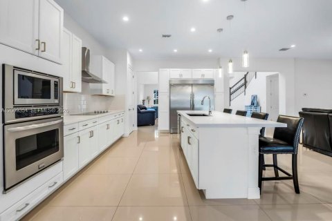House in Davie, Florida 6 bedrooms, 512.45 sq.m. № 2072820 - photo 27