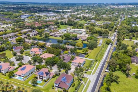 House in Davie, Florida 6 bedrooms, 512.45 sq.m. № 2072820 - photo 15