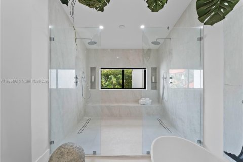 Adosado en venta en Miami, Florida, 4 dormitorios, 346.06 m2 № 1954314 - foto 20