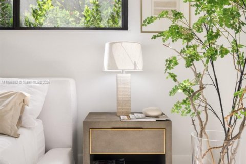 Adosado en venta en Miami, Florida, 4 dormitorios, 346.06 m2 № 1954314 - foto 23