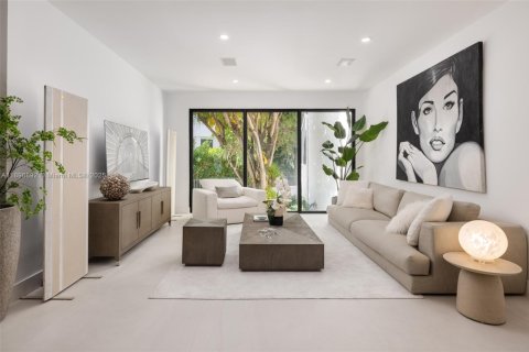 Adosado en venta en Miami, Florida, 4 dormitorios, 346.06 m2 № 1954314 - foto 13