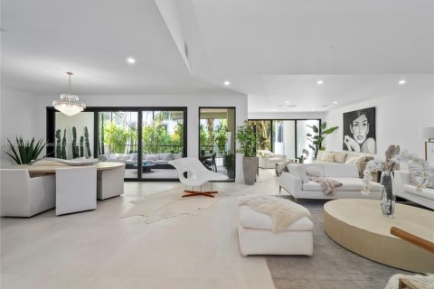 Adosado en venta en Miami, Florida, 4 dormitorios, 346.06 m2 № 1954314 - foto 7