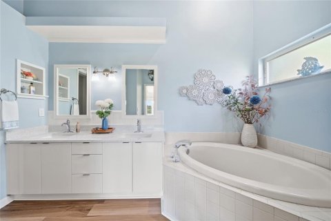 Copropriété à vendre à Sarasota, Floride: 2 chambres, 156.45 m2 № 2408264 - photo 22
