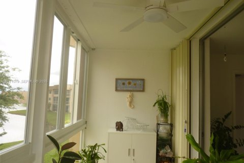 Condo in Sunrise, Florida, 2 bedrooms  № 2075151 - photo 26