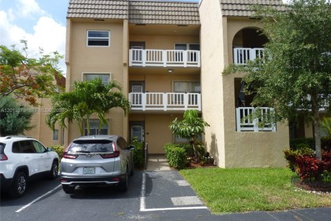 Condo in Sunrise, Florida, 2 bedrooms  № 2075151