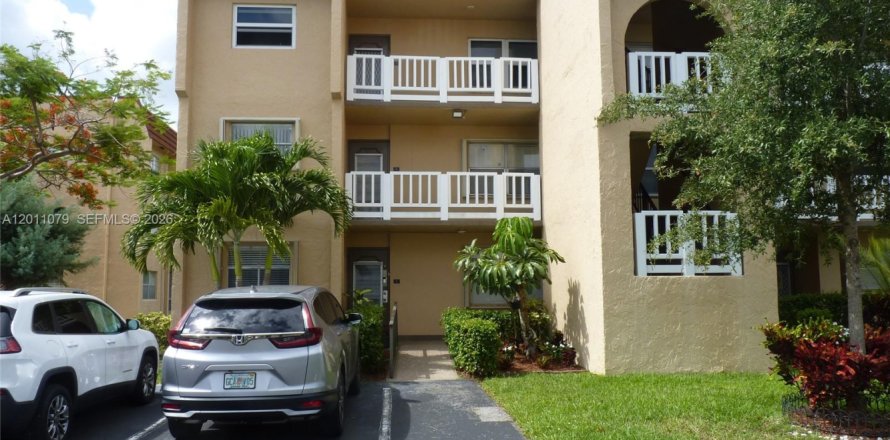 Condo in Sunrise, Florida, 2 bedrooms  № 2075151