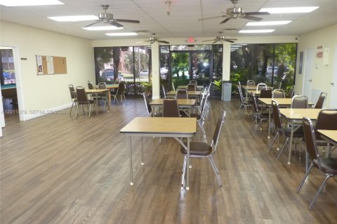 Condo in Sunrise, Florida, 2 bedrooms  № 2075151 - photo 30