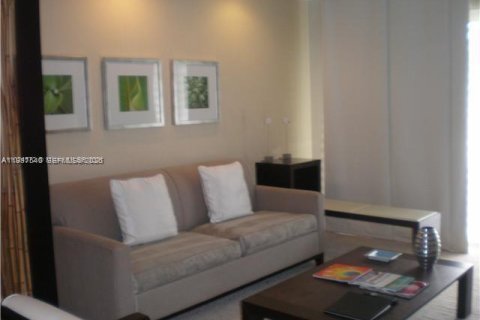 Copropriété à vendre à Doral, Floride: 1 chambre, 65.5 m2 № 2048745 - photo 2