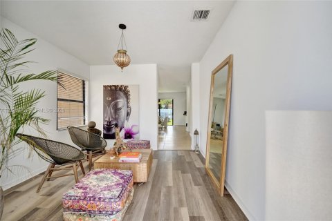 Villa ou maison à louer à Miami, Floride: 4 chambres, 195.56 m2 № 2257496 - photo 4