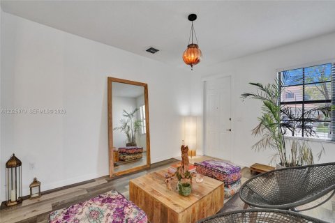 Villa ou maison à louer à Miami, Floride: 4 chambres, 195.56 m2 № 2257496 - photo 9