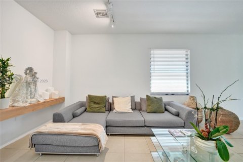 Villa ou maison à louer à Miami, Floride: 4 chambres, 195.56 m2 № 2257496 - photo 16