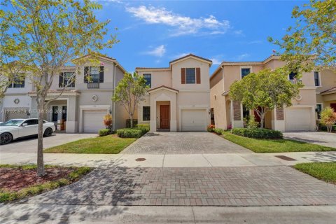 Villa ou maison à Miami, Floride 4 chambres, 195.56 m2 № 2257496