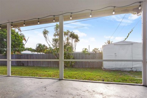 Casa en alquiler en Fort Lauderdale, Florida, 3 dormitorios, 119.1 m2 № 2072407 - foto 16