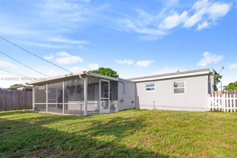 Casa en alquiler en Fort Lauderdale, Florida, 3 dormitorios, 119.1 m2 № 2072407 - foto 20