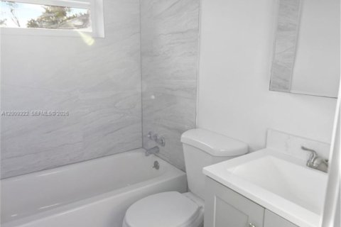 Casa en alquiler en Fort Lauderdale, Florida, 3 dormitorios, 119.1 m2 № 2072407 - foto 8