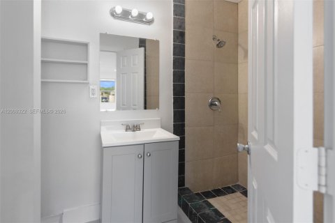 Casa en alquiler en Fort Lauderdale, Florida, 3 dormitorios, 119.1 m2 № 2072407 - foto 12