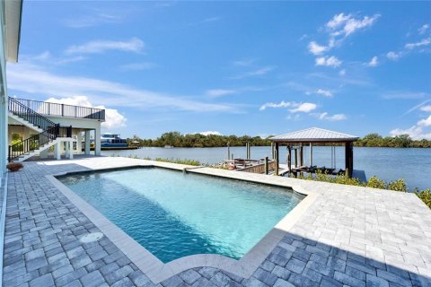 House in Apollo Beach, Florida 4 bedrooms, 437.01 sq.m. № 1657657 - photo 10