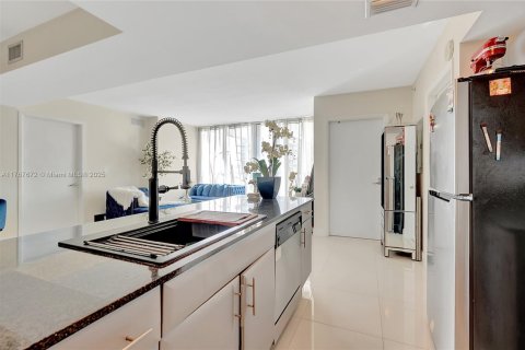 Copropriété à vendre à Miami, Floride: 2 chambres, 86.86 m2 № 1700114 - photo 15